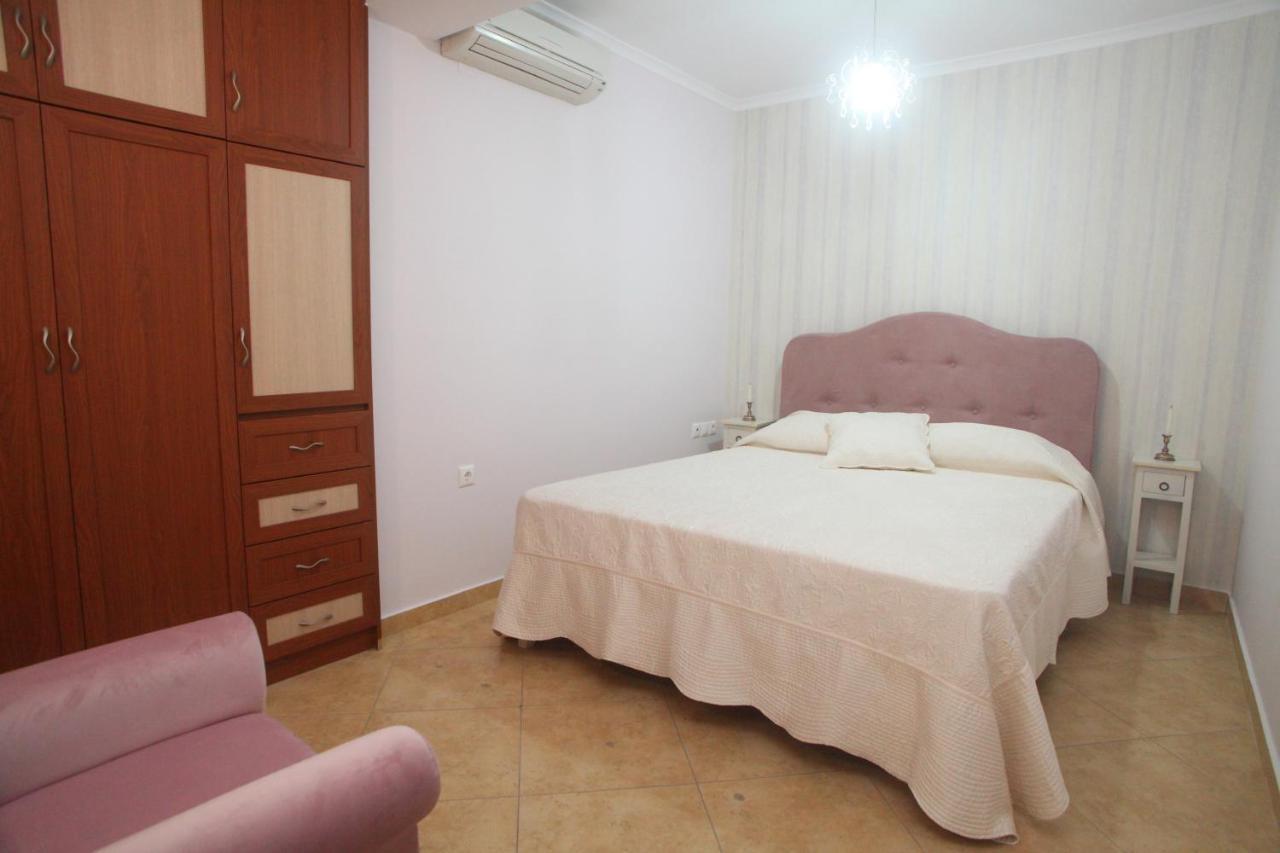 Pirofani Villa Apartments Apólpena Kültér fotó
