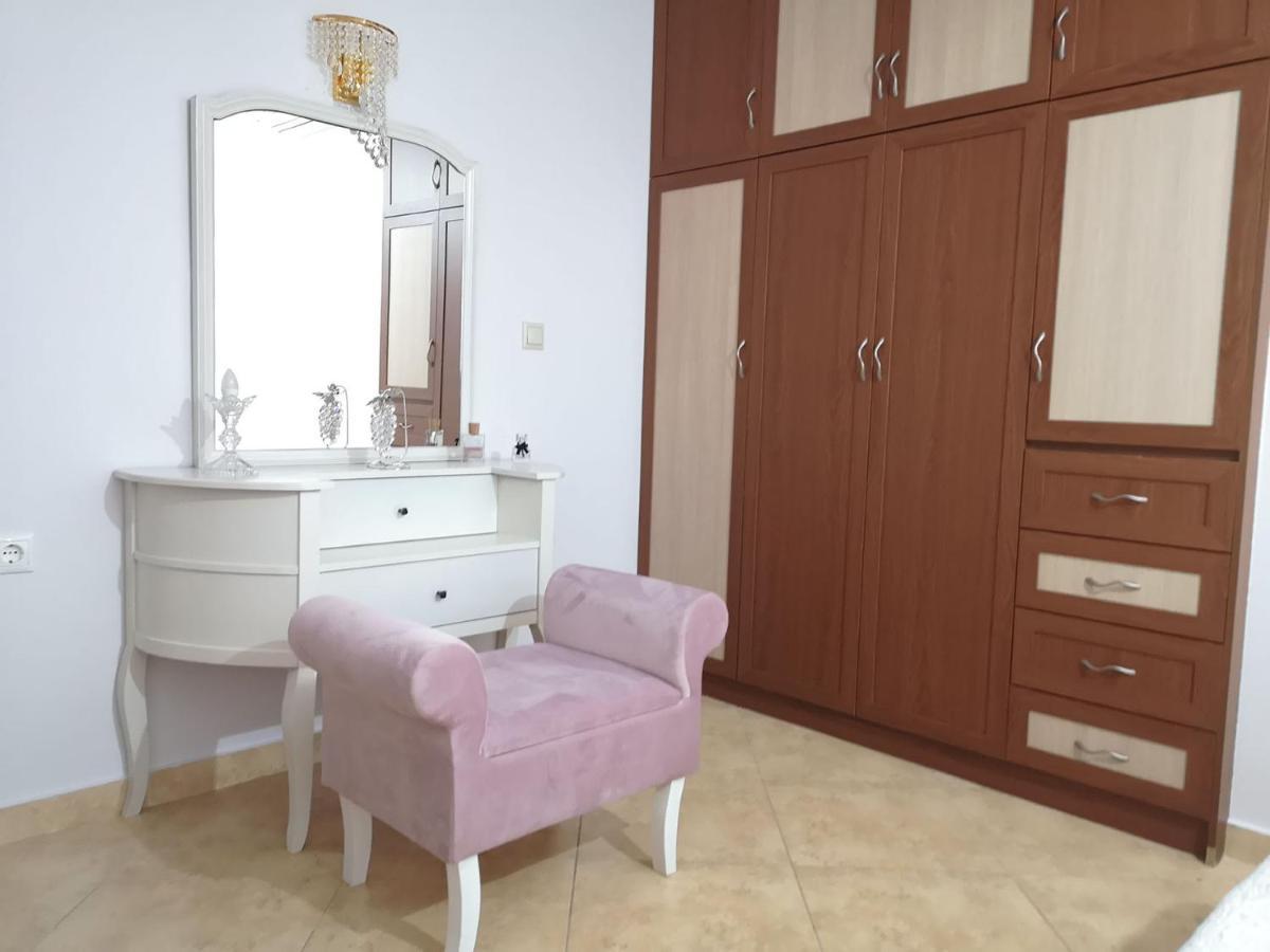 Pirofani Villa Apartments Apólpena Kültér fotó