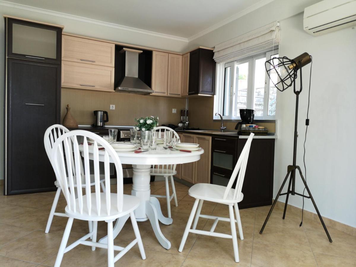 Pirofani Villa Apartments Apólpena Kültér fotó
