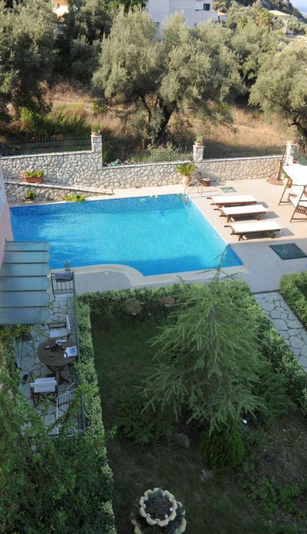 Pirofani Villa Apartments Apólpena Kültér fotó